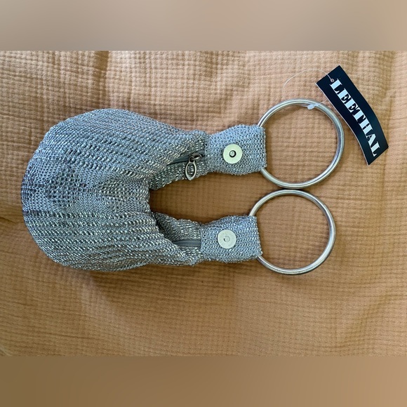 Leethal Sequinned Silver Small Pouch BNWT - Picture 3 of 6